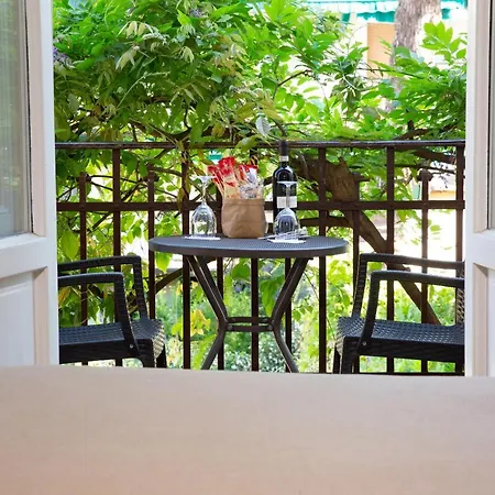 Villino Fiorentino Bed & Breakfast 4*